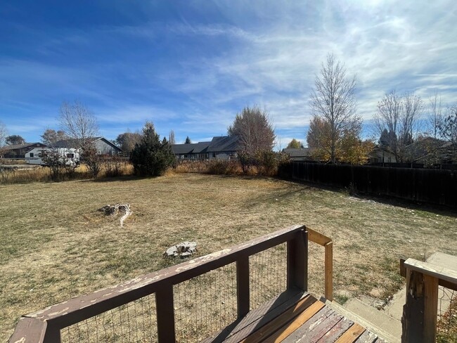 Building Photo - Three Bedroom Bayfield House with Large Fe...