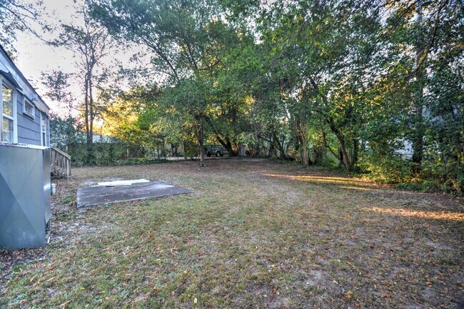 Building Photo - 3835 Capers Ave
