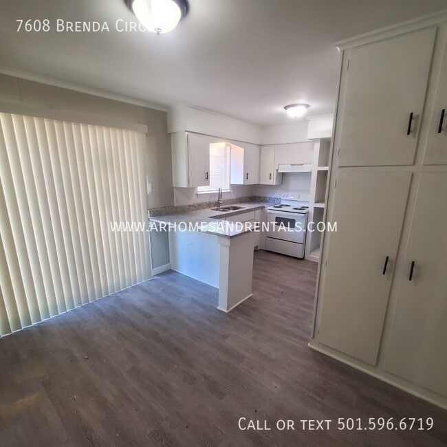 Building Photo - 7608 Brenda Circle | $1295 | 3 beds, 1.5 b...