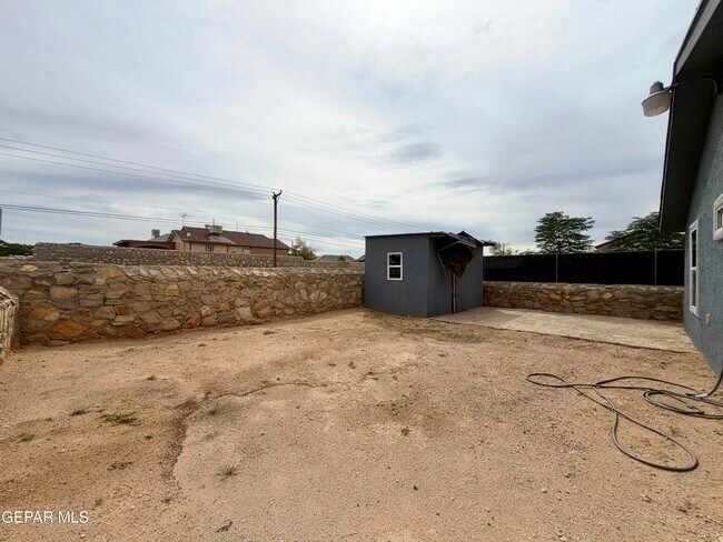 Building Photo - 3904 Tierra Marfil Rd
