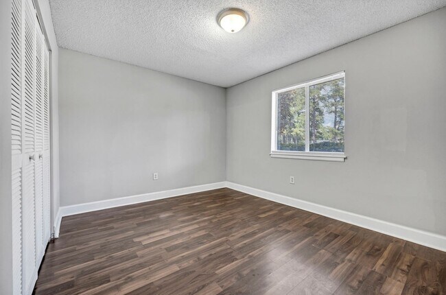 Building Photo - cpg4