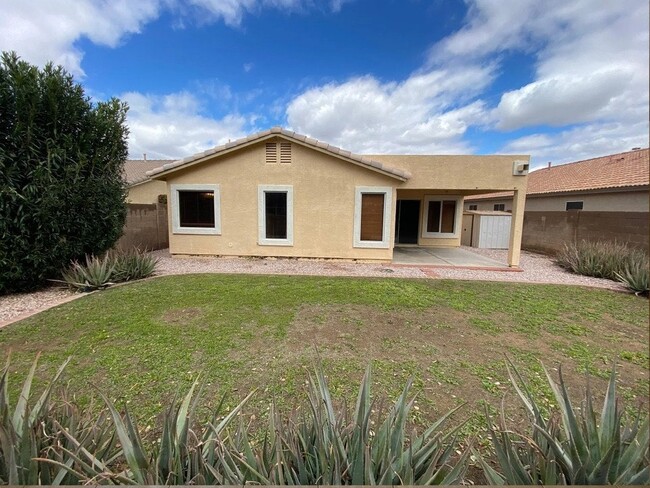 Building Photo - 3625 E Thunderheart Trail
