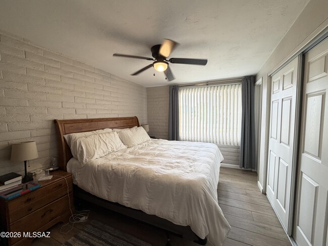 Building Photo - 8243 E Escalante Rd