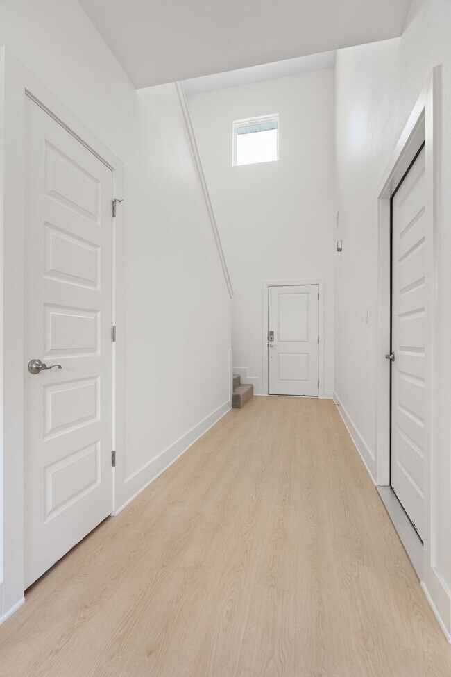 Building Photo - The Summit at Been Road Villas 3 Bed, 2.5 Bath