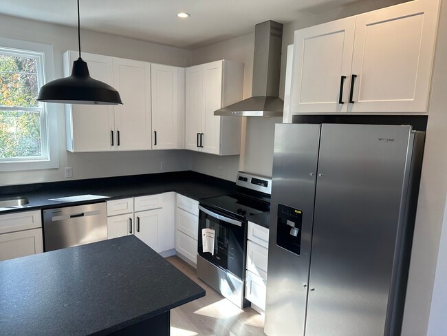 Building Photo - 200 Raymond St