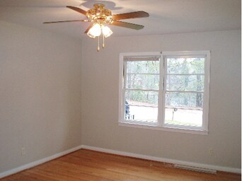 Building Photo - Forest Acres