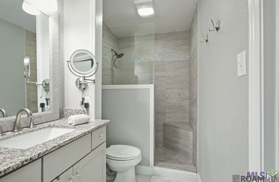 Building Photo - 15616 Council Ave