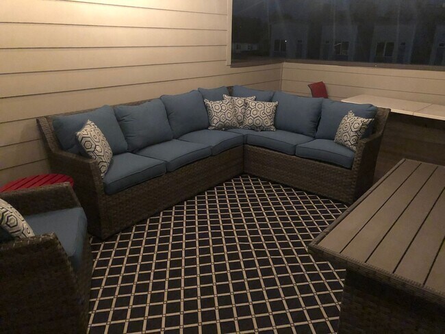 Building Photo - Charming 2BR Townhome in Denver