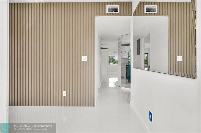 Building Photo - 201 Freedom Ct