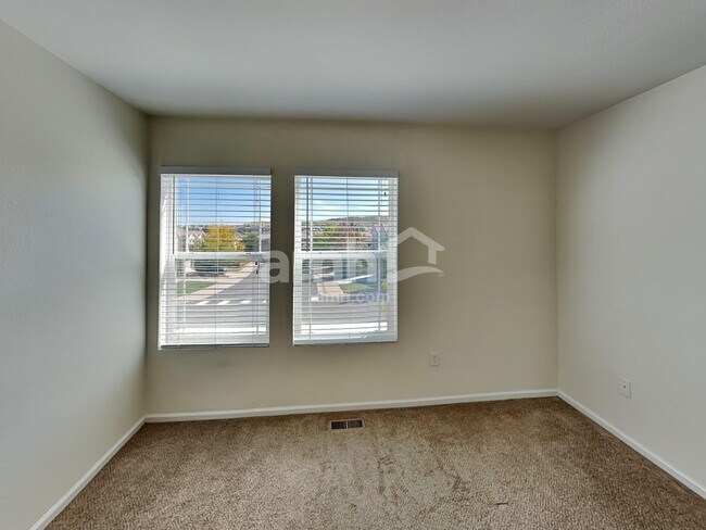 Building Photo - 2275 Coach House Loop