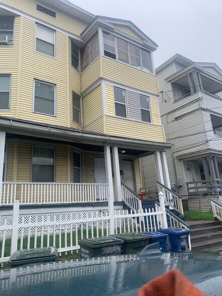 Primary Photo - 224 Sheridan St