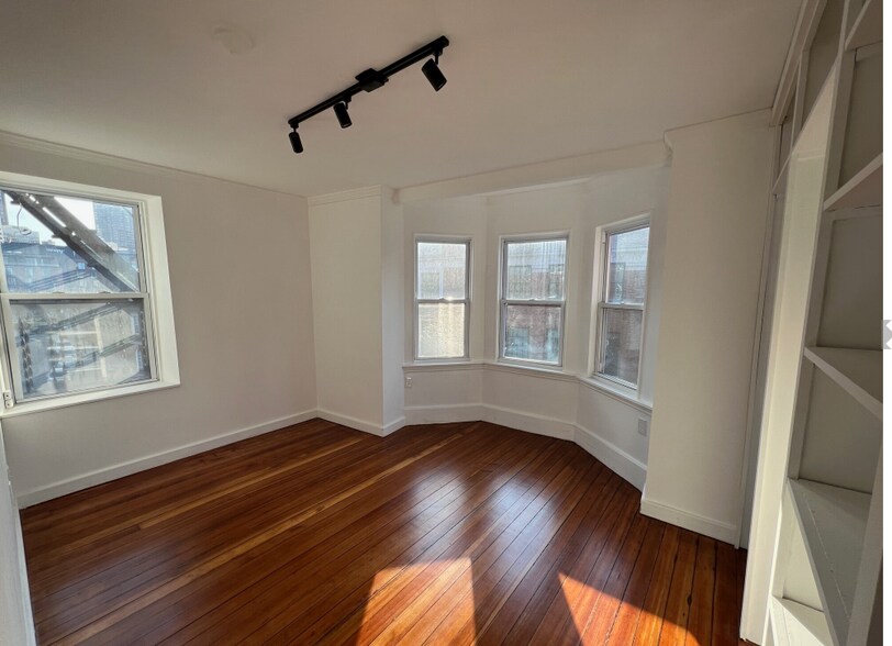 Building Photo - 149 North St