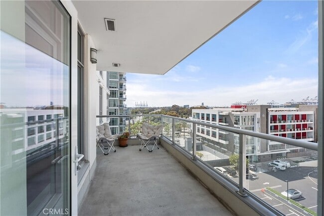 Building Photo - 400 W Ocean Blvd