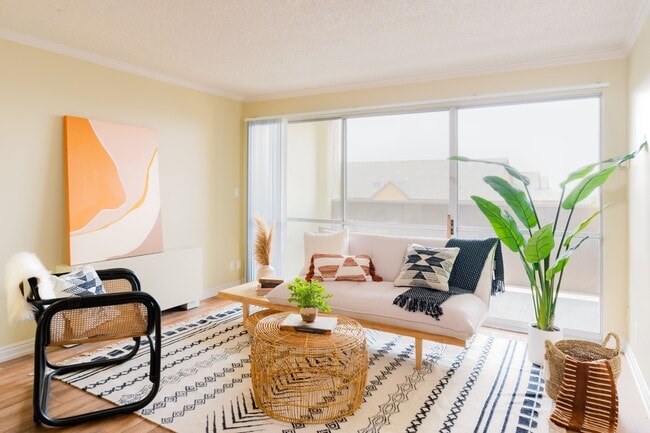 Building Photo - Irving Heights Apartments