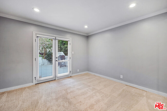 Building Photo - 11423 Sunshine Terrace