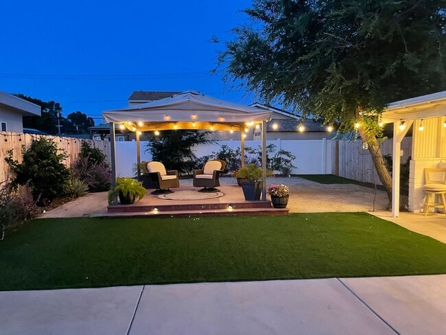 Building Photo - 3BR/2BA HOME available NOW in FLETCHER PAR...