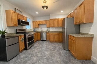 Building Photo - 21A Highland St