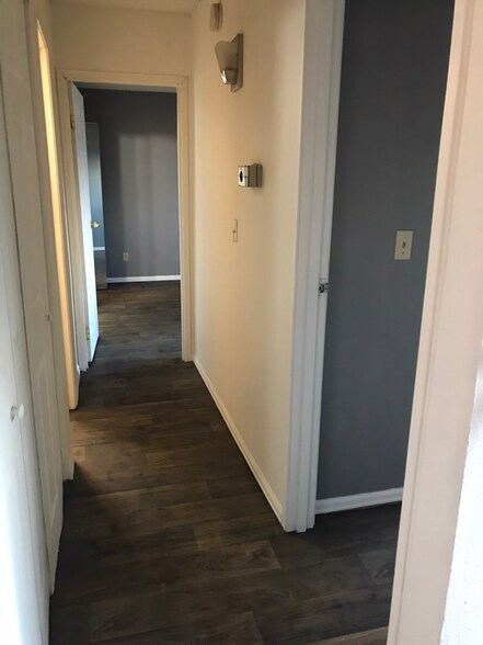 Building Photo - 10150 E Virginia Ave