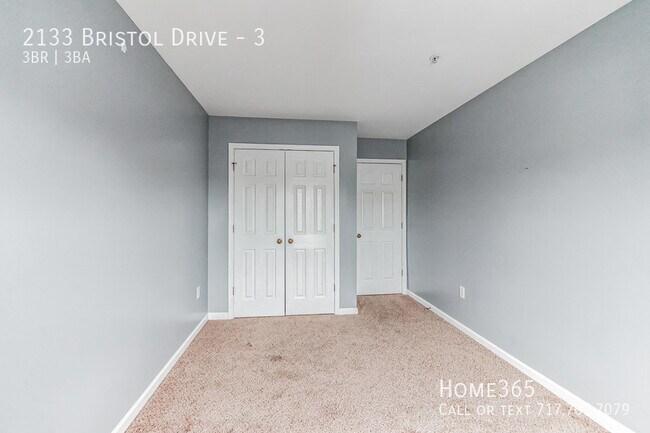 Building Photo - Three Bedroom Townhome Avington Park Commu...