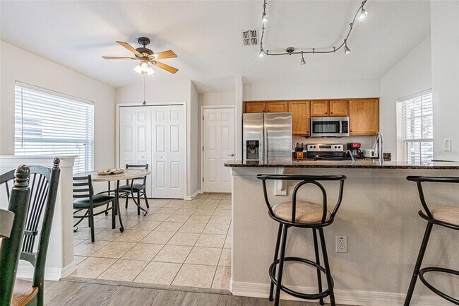 Building Photo - 9608 Rolling Cir