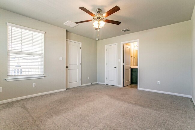 Building Photo - 133 Duck Creek Trail