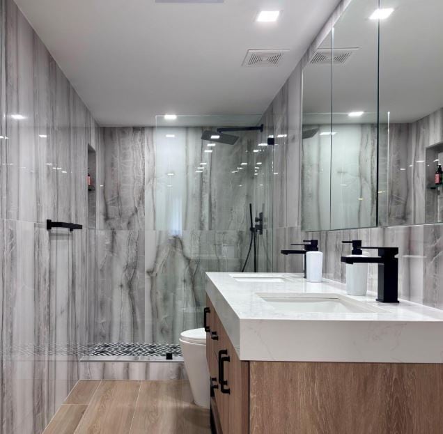 Building Photo - 10230 Collins Ave