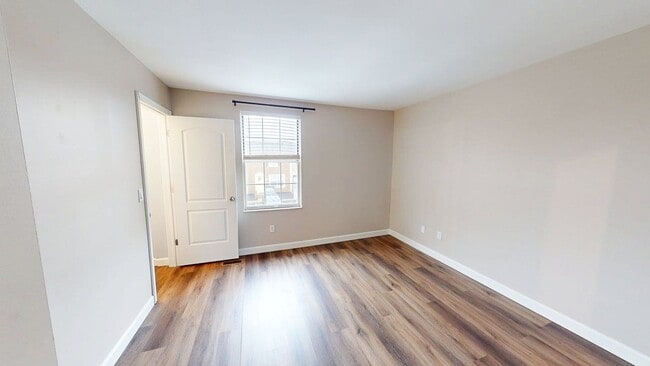 Building Photo - 5078 Stoneybrook Blvd