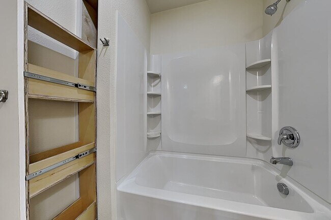 Building Photo - 10251029wo