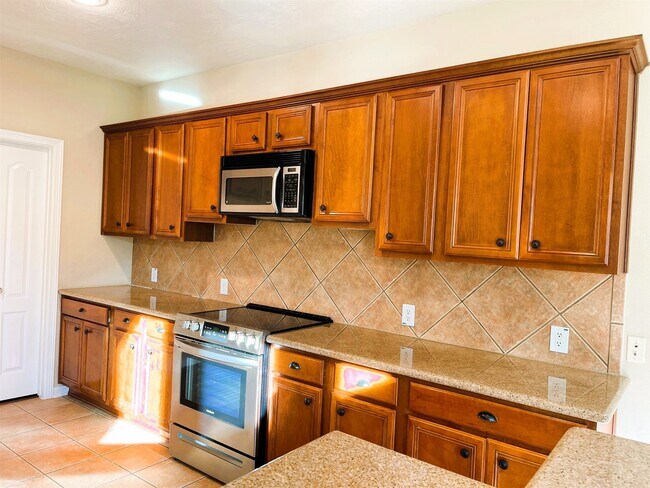 Building Photo - 26311 Meadow Dawn Ln