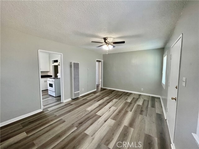 Building Photo - 732 E Fernleaf Ave