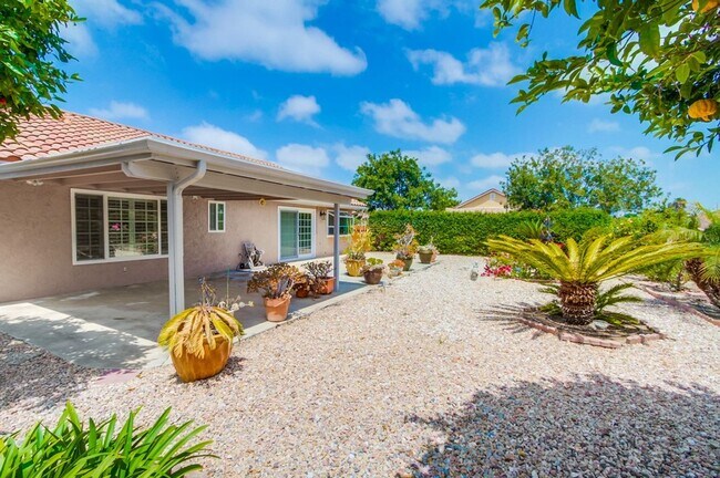 Building Photo - Single Story Oceanside Home Available July...