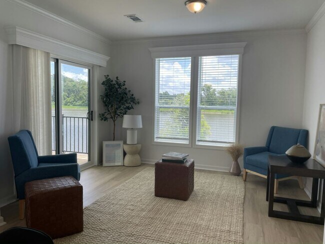 Building Photo - 4930 Coopers Hawk Pl