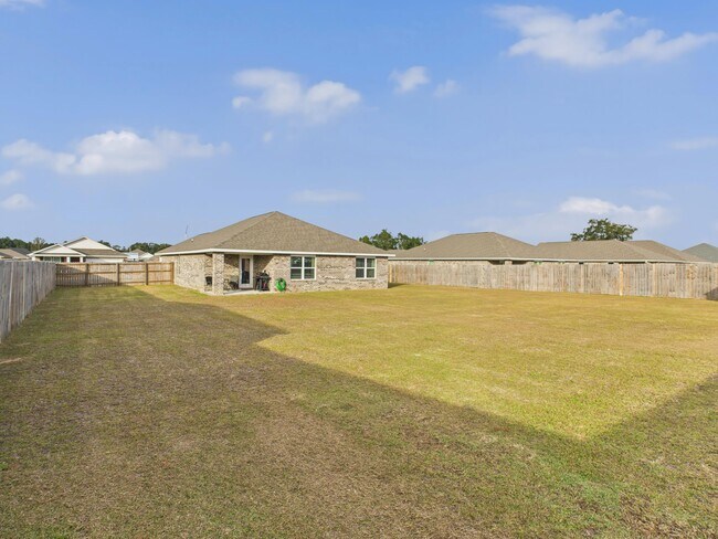 Building Photo - 8775 Clearbrook Dr