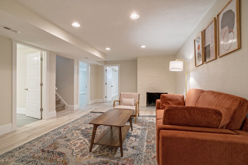 Building Photo - 10490 W Dakota Ave