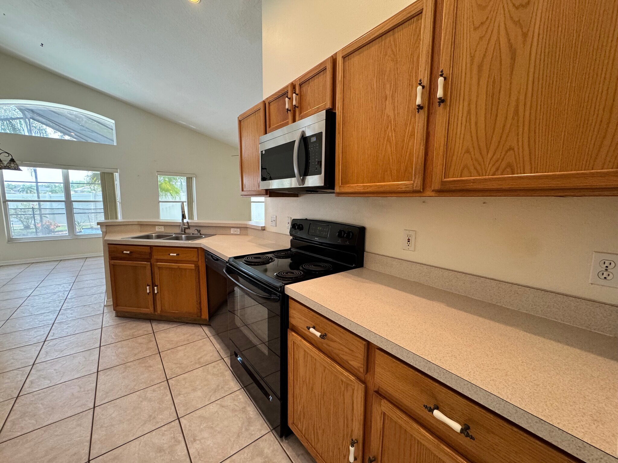 Building Photo - 520 Canary Island Ct