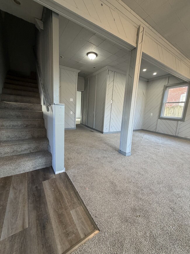 Building Photo - 507 S 1st St