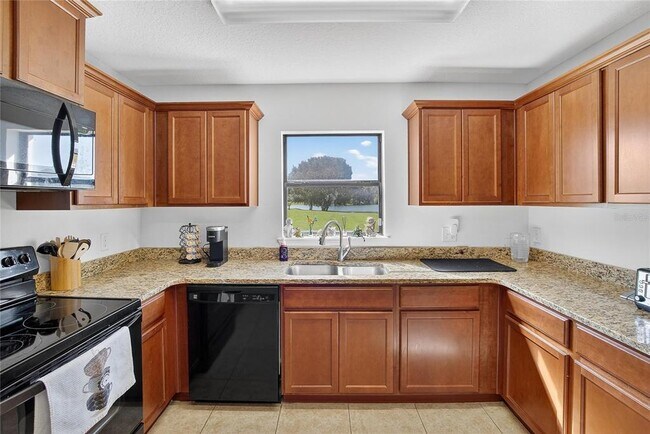 Building Photo - 2133 Geneva Dr