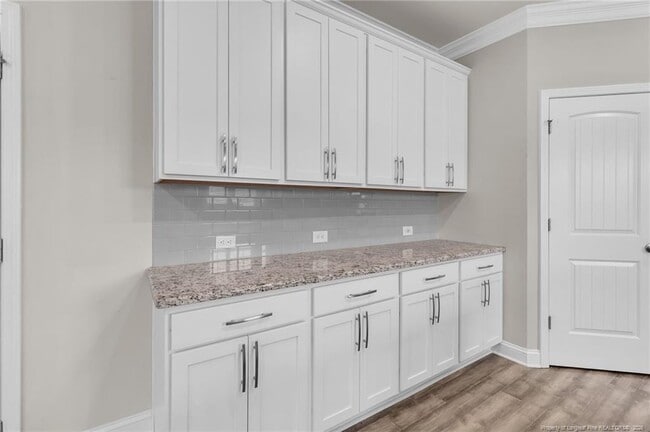 Building Photo - 5344 Debut Ave