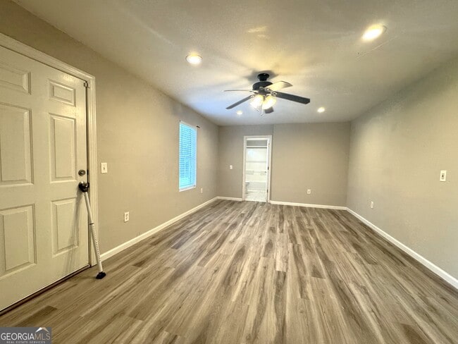 Building Photo - 2121 Silva Ct