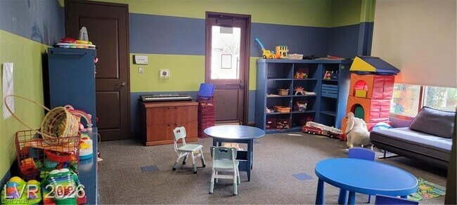 Building Photo - 2909 Valvent Ct