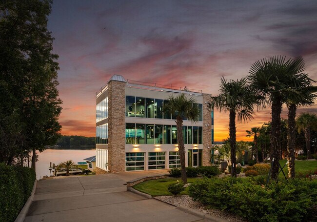 Building Photo - 8776 Harbor Cir
