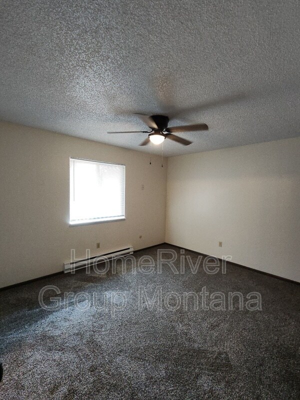 Building Photo - 2111 S 4th St W