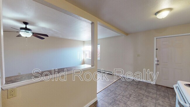 Building Photo - 3014 Mallard Dr