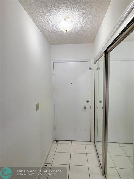 Building Photo - 2230 NE 56th Pl