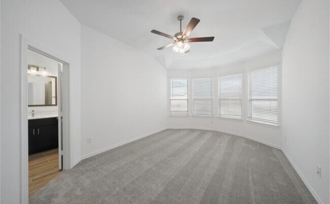 Building Photo - 1309 Tan Gable Ln