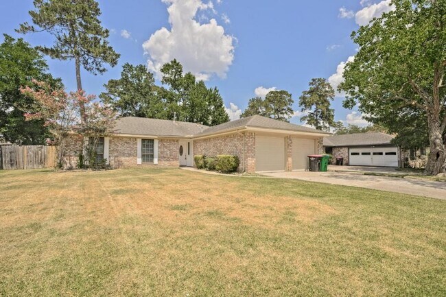 Building Photo - 23906 Spring Towne Dr
