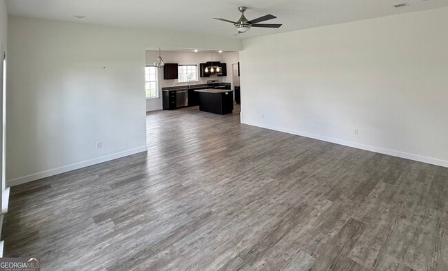 Building Photo - 410 N Caswell St