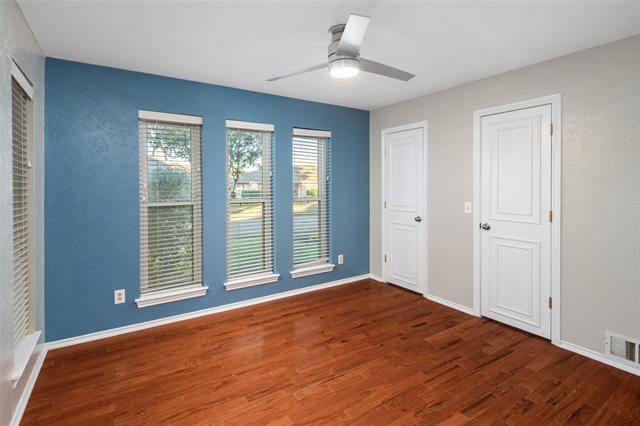 Building Photo - 3528 Pinehurst Dr