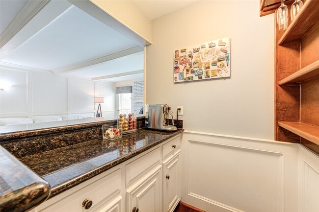 Building Photo - 15739 Fleetwood Oaks Dr