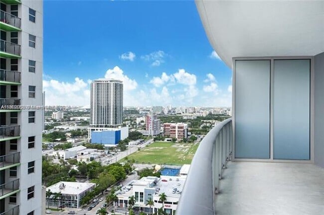 Building Photo - 488 NE 18th St